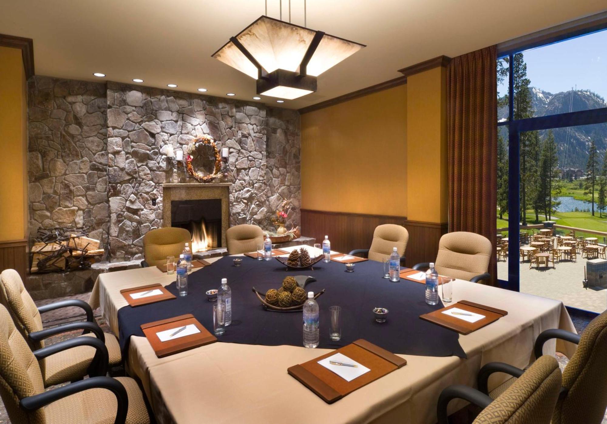 Everline Resort And Spa, Lake Tahoe Олимпик Вали Екстериор снимка